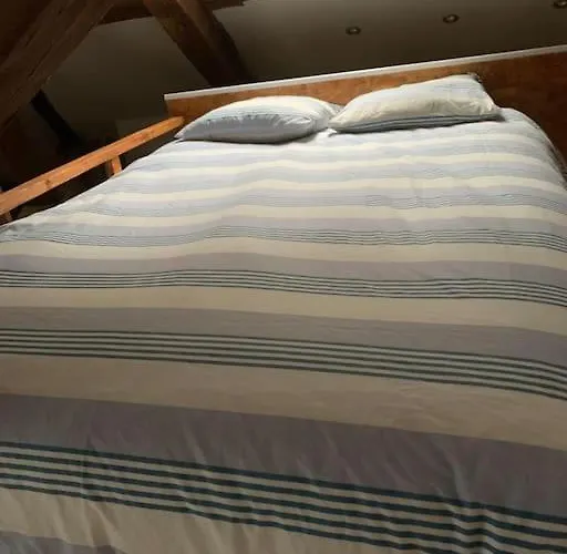 Studio * Bruyeres-le-Chatel